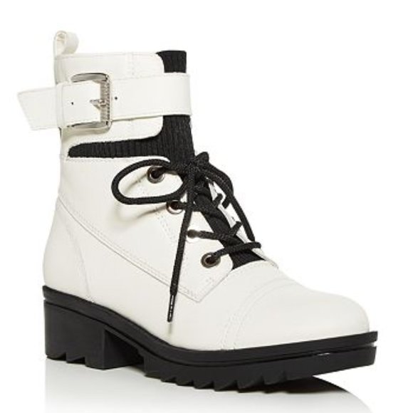 Marc Fisher Ivory Leather Boots mismatched pair - Picture 2 of 10